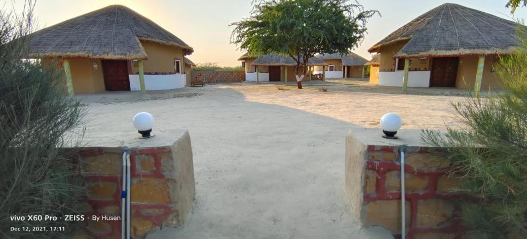 Mahefeel E Rann Resort Bherandiala Bagian luar foto